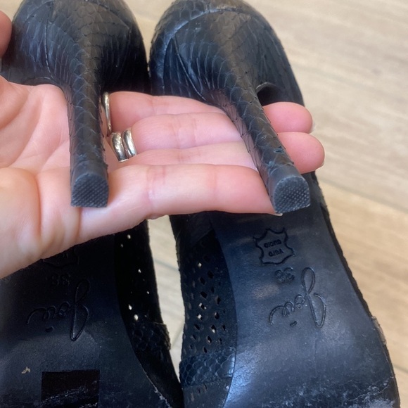 Joie | Sharie | Black Laser Cut Snake Lace‎ Up Pumps - Picture 10 of 13